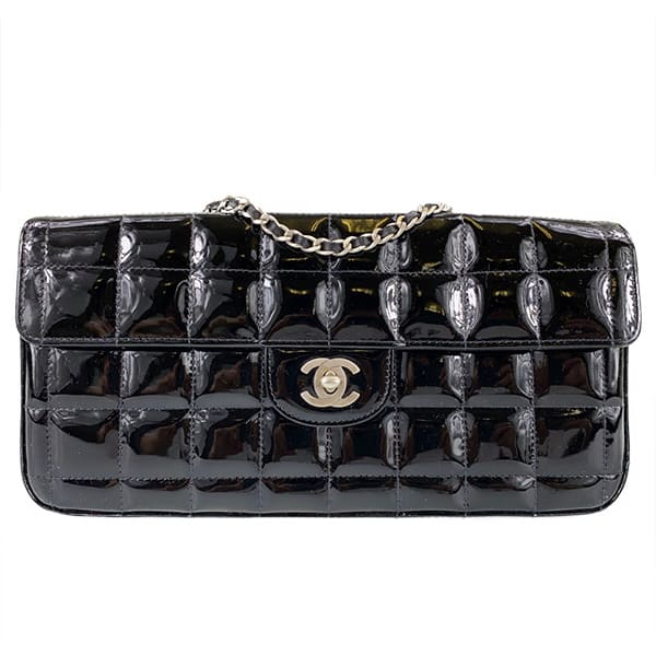 シャネル チョコバー パテント ブラック ショルダーバッグ