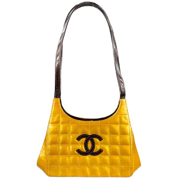シャネル チョコバー パテント イエロー ショルダーバッグ