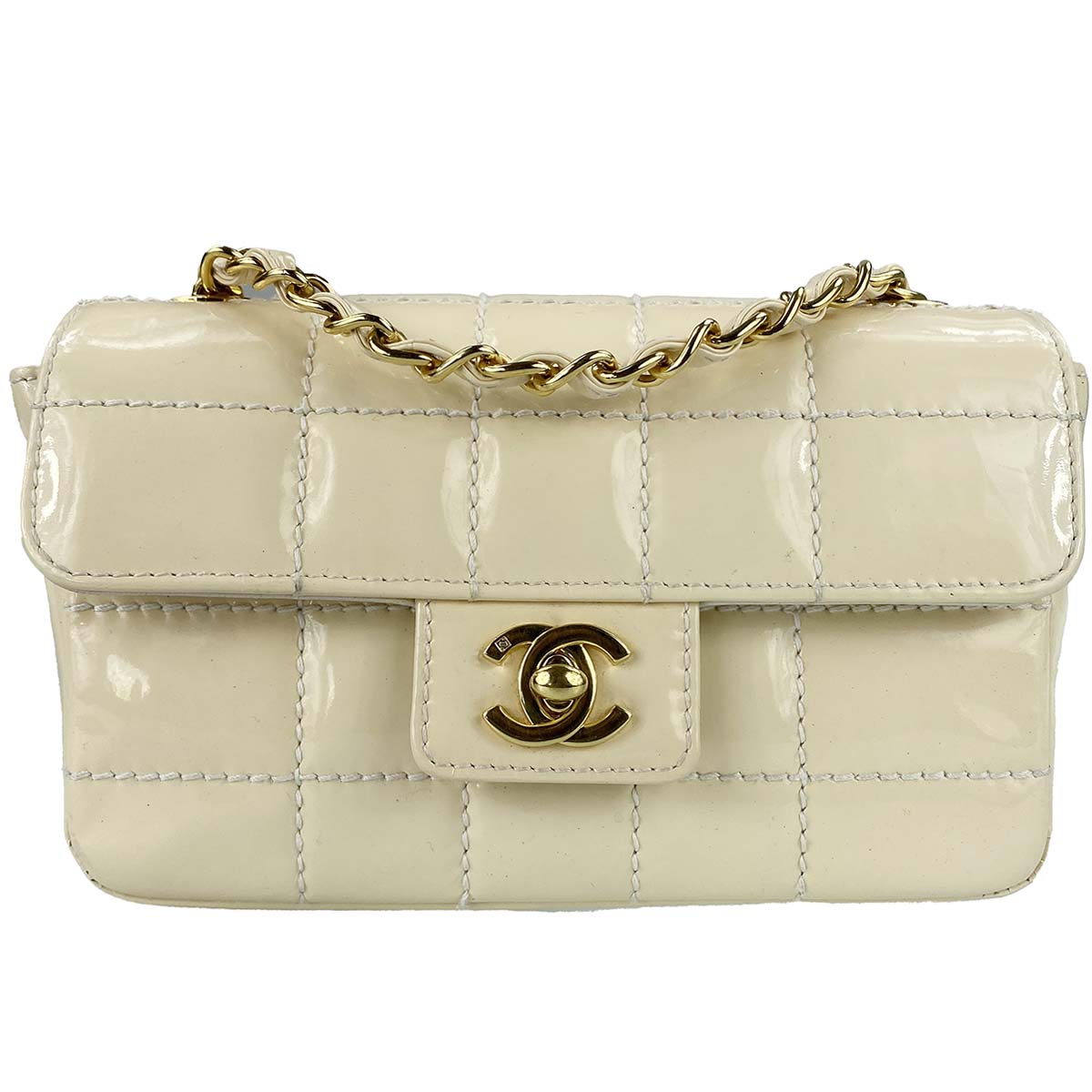 シャネル チョコバー パテント クリーム ショルダーバッグ