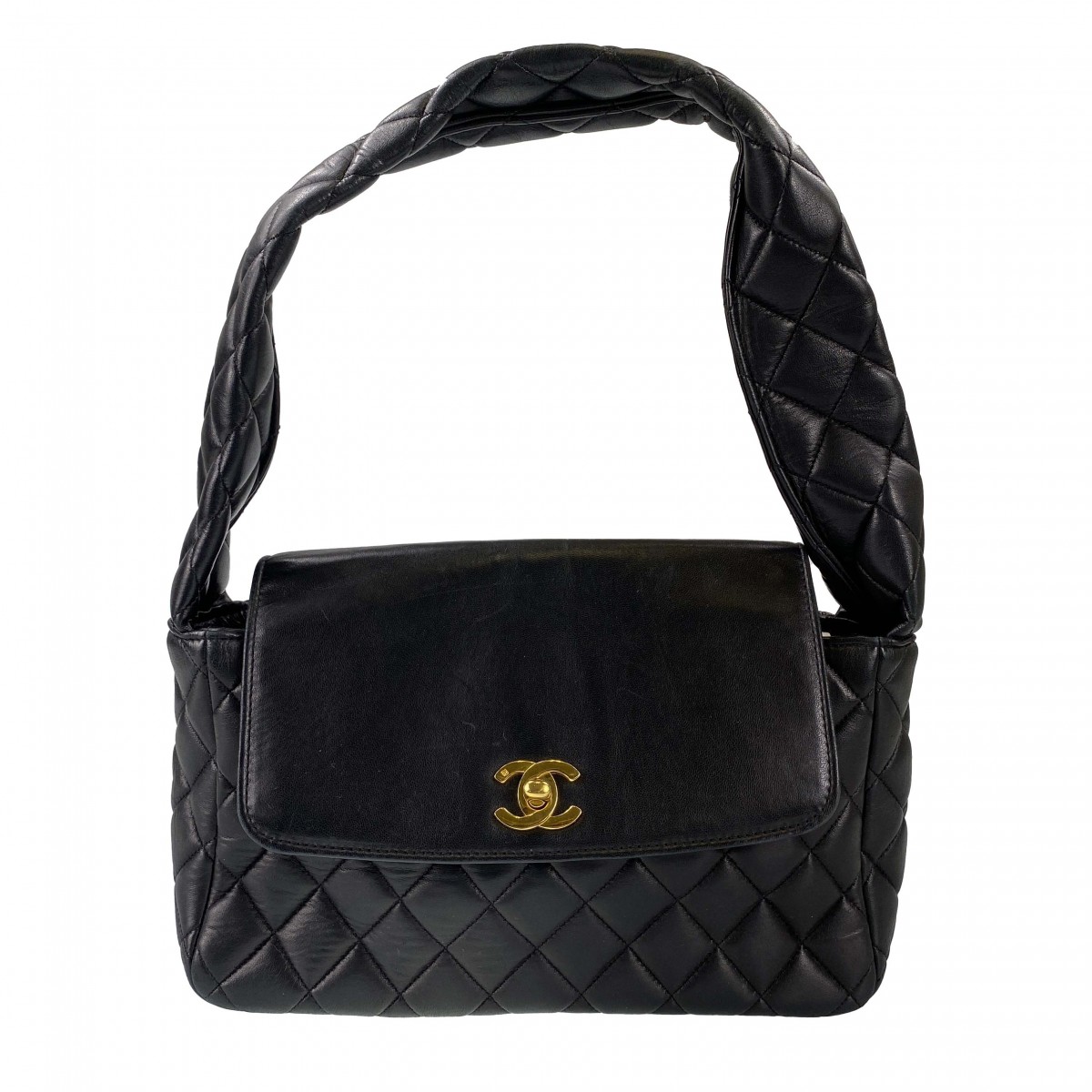 シャネル マトラッセ ラムスキン ブラック ショルダーバッグ