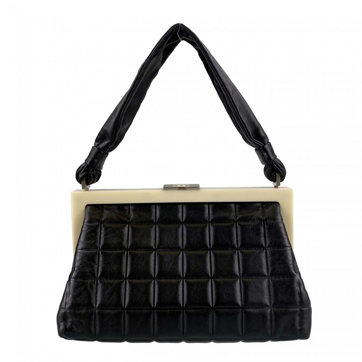 シャネル チョコバー ラムスキン ブラック ハンドバッグ