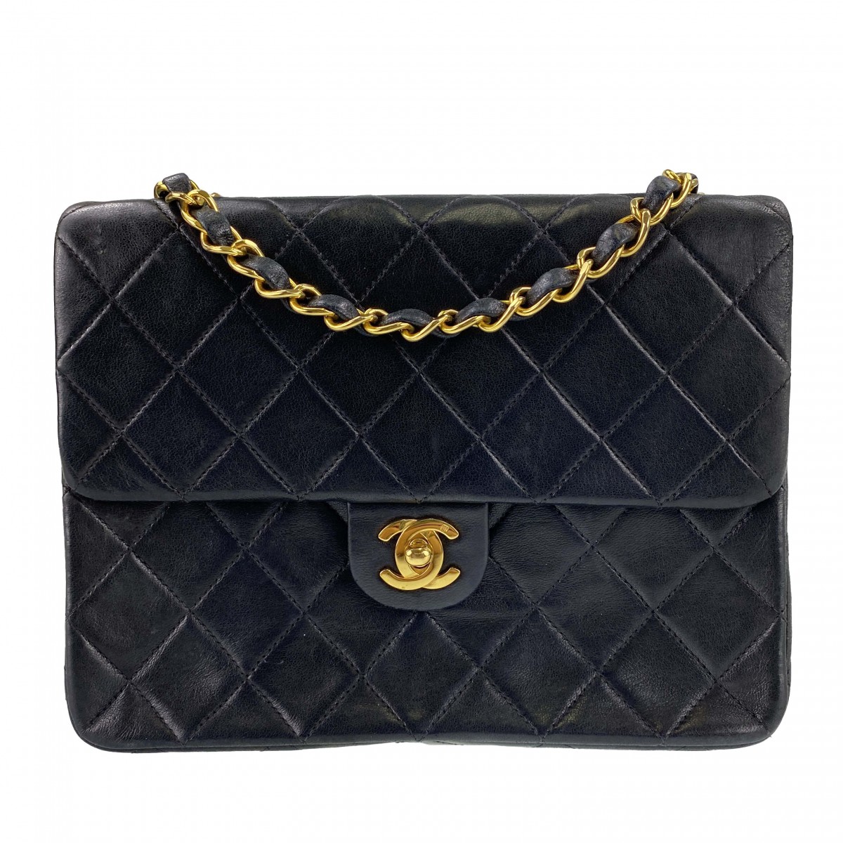 シャネル マトラッセ ラムスキン ブラック ショルダーバッグ