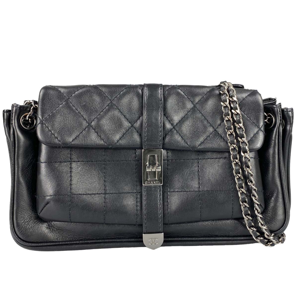 シャネル 2.55 ラムスキン ブラック ショルダーバッグ