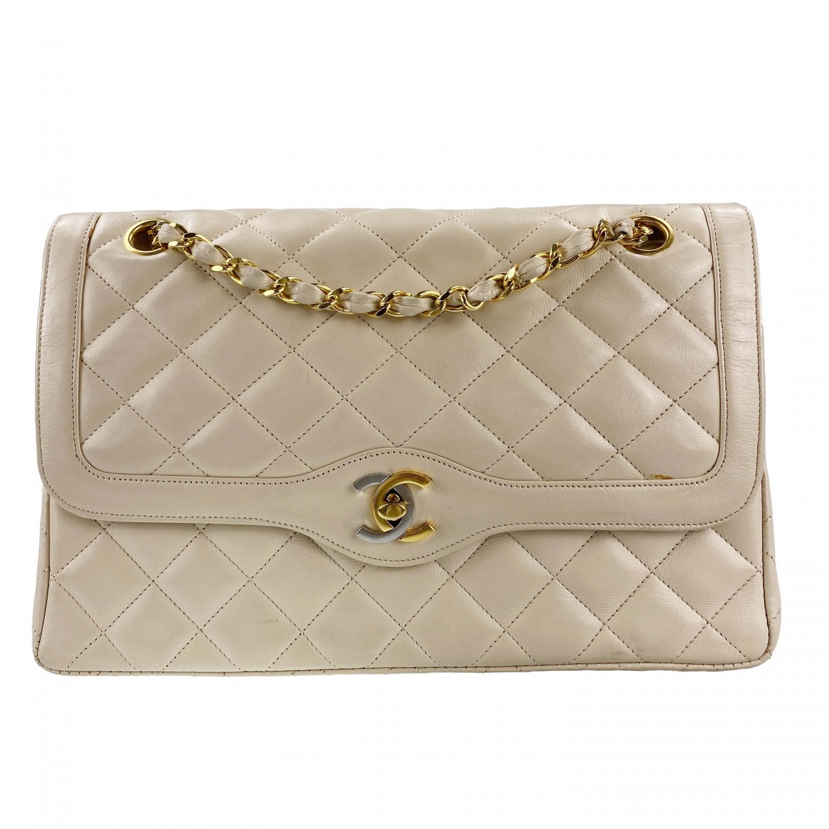 シャネル マトラッセ ラムスキン パリ限定 クリーム ショルダーバッグ