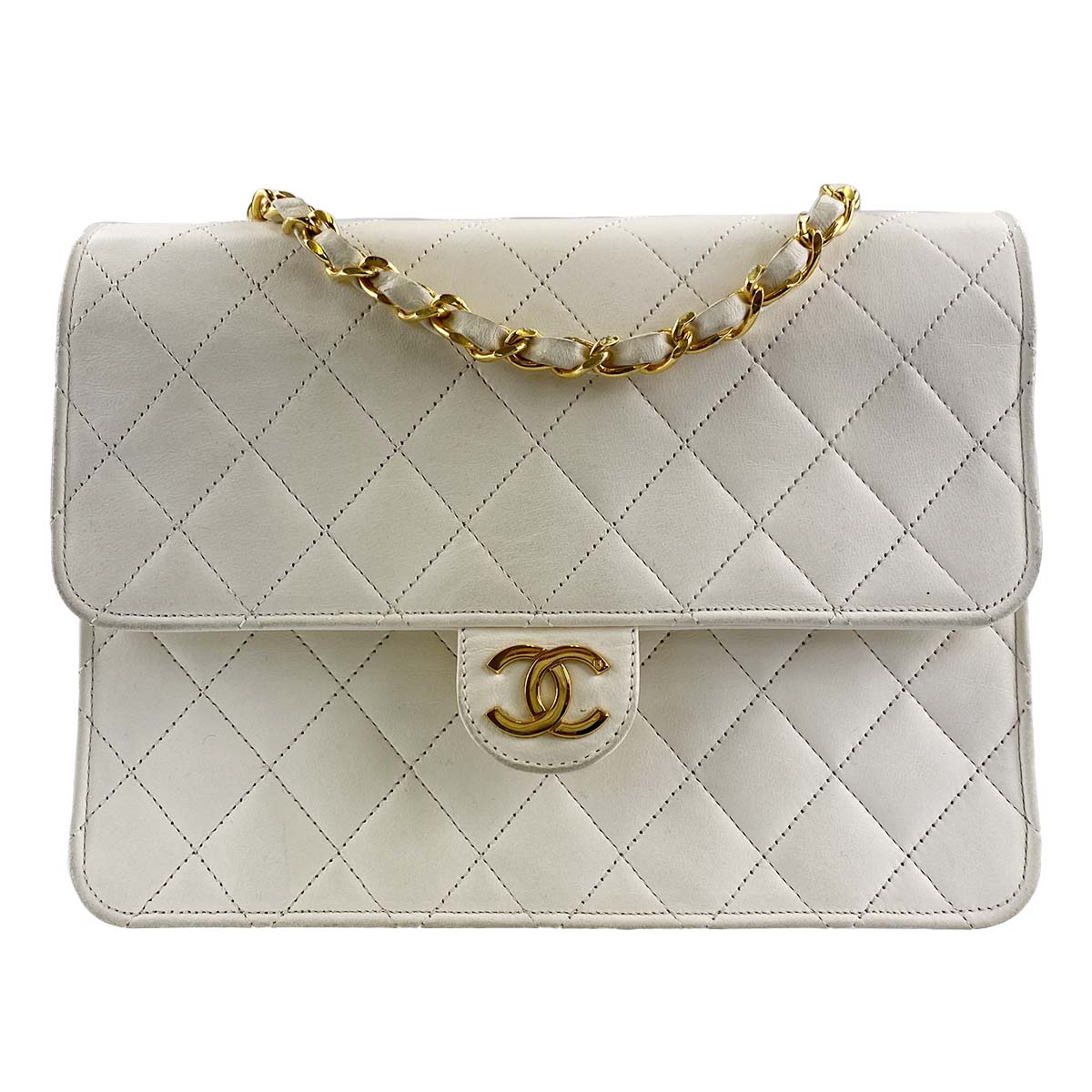 シャネル マトラッセ ラムスキン ホワイト ショルダーバッグ