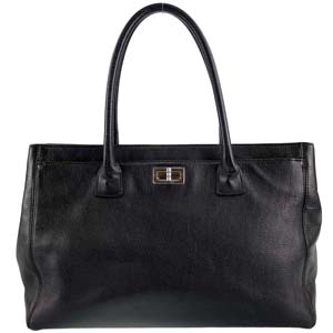 シャネル タイムレスクラシック 2.55 エグゼクティブトート キャビアスキン ブラック トートバッグ