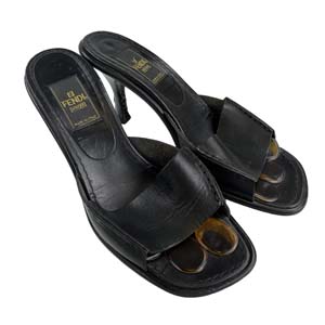 フェンディ レザー ブラック サンダル 37 ½