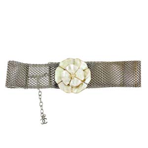 シャネル フラワー シルバー シェル アイボリー ブレスレット