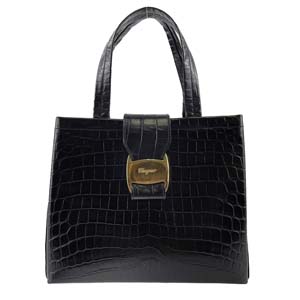 フェラガモ ヴァラ クロコ型押し レザー ブラック ハンドバッグ 