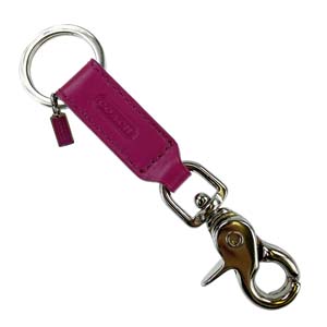 コーチ メタル レザー ダークピンク キーホルダー