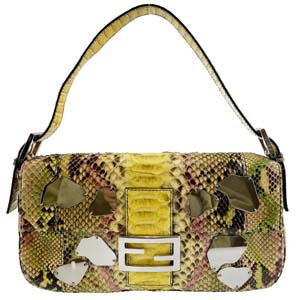 フェンディ マンマバゲット パイソンレザー イエロー ショルダーバッグ