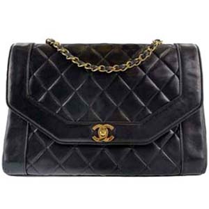 シャネル マトラッセ 27㎝ ダイアナフラップ ラムスキン ブラック ショルダーバッグ
