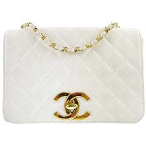 シャネル マトラッセ ラムスキン ホワイト ショルダーバッグ