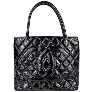 シャネル 復刻トート マトラッセ パテント レザー ブラック トートバッグ