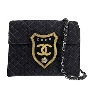シャネル マトラッセ 20㎝ COCO ワッペン キャンバス ブラック ショルダーバッグ