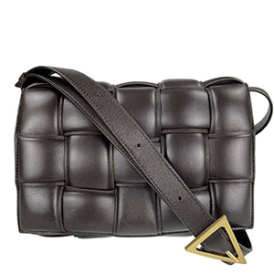 ボッテガ・ヴェネタ パデッド カセット ラムスキン フォンデンテ ショルダーバッグ