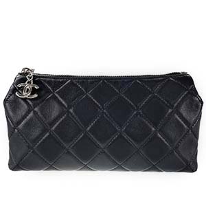 シャネル マトラッセ ラムスキン ブラック コスメポーチ