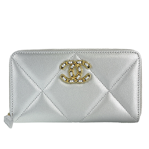 シャネル CHANEL 19 マトラッセ ラムスキン シルバー スモール ジップ ウォレット 財布