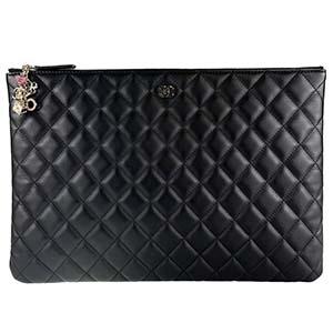 シャネル マトラッセ ラムスキン ブラック セカンドバッグ