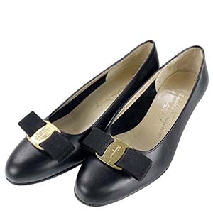 フェラガモ ヴァラ リボン カーフスキン ブラック パンプス