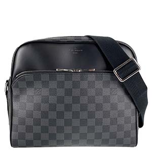 ルイ・ヴィトン ダミエ グラフィット デイトンPM ブラック ショルダーバッグ